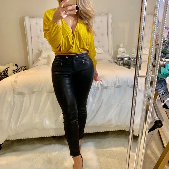 🔥NORDSTROM SIGNATURE LEATHER LEGGINGS - Picture 3 of 5